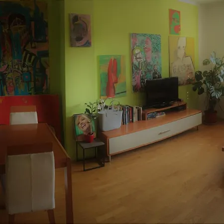 Lejlighed Art Studio In City Center